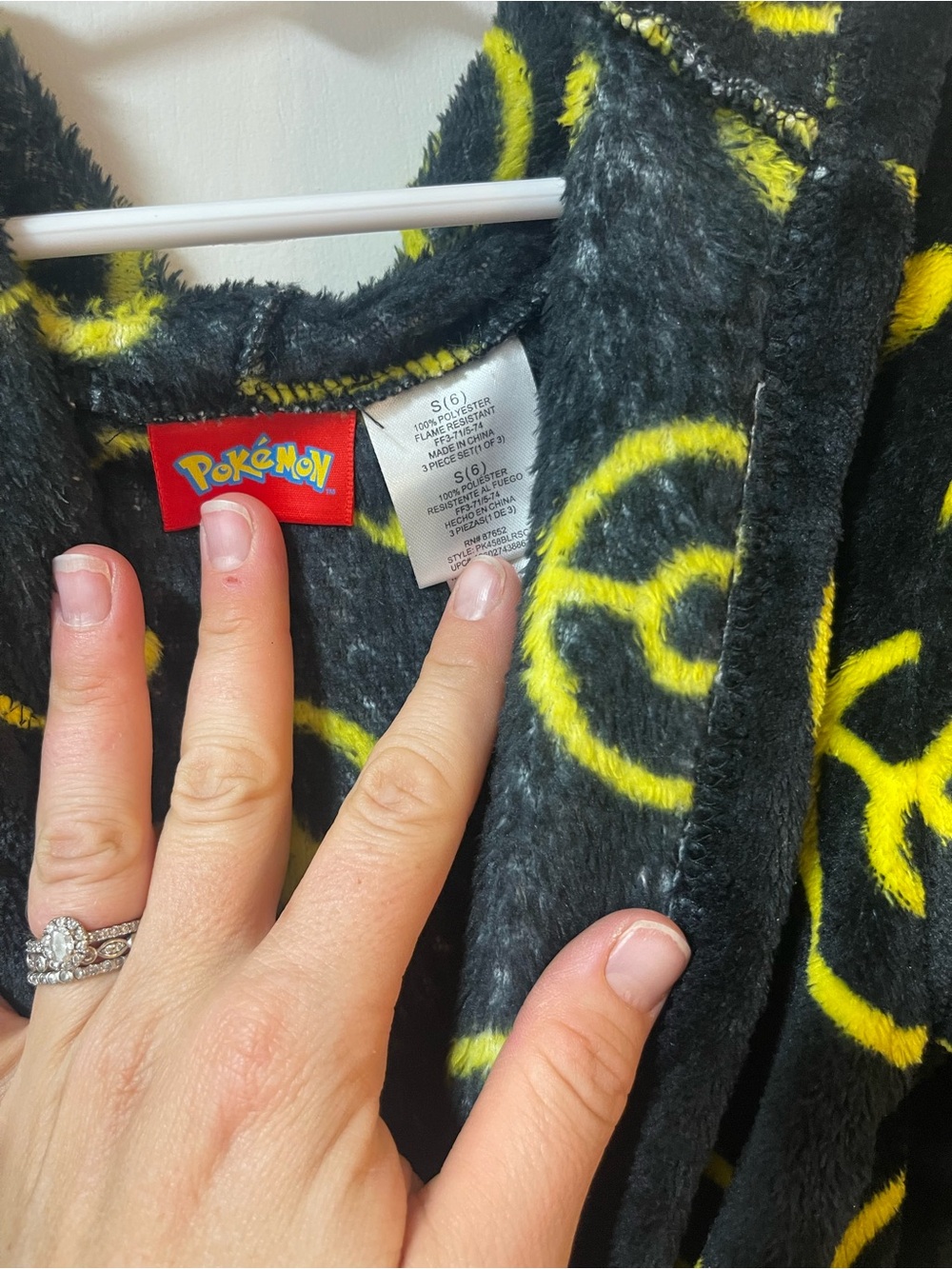 Child Pokemon Robe - Picture 3 of 3